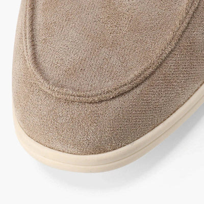 LES MOCASSINS EN DAIM CAPRICE