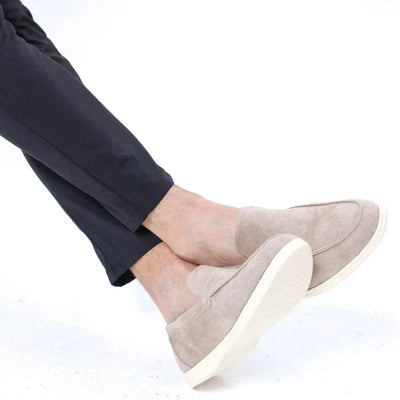 LES MOCASSINS EN DAIM CAPRICE